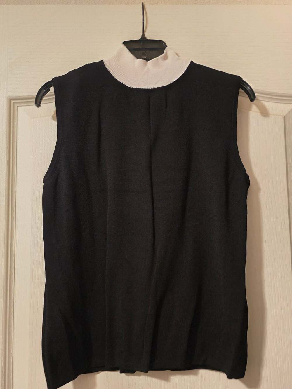 Calvin Klein Black Sleeveless Mock Neck Knit Top Size Large